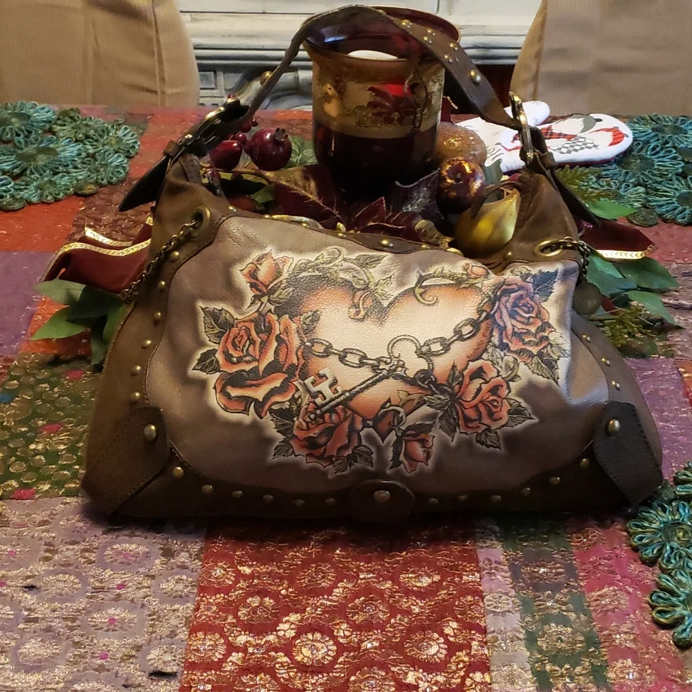 Isabella fiore tattoo my heart handbag - Picture 2 of 8